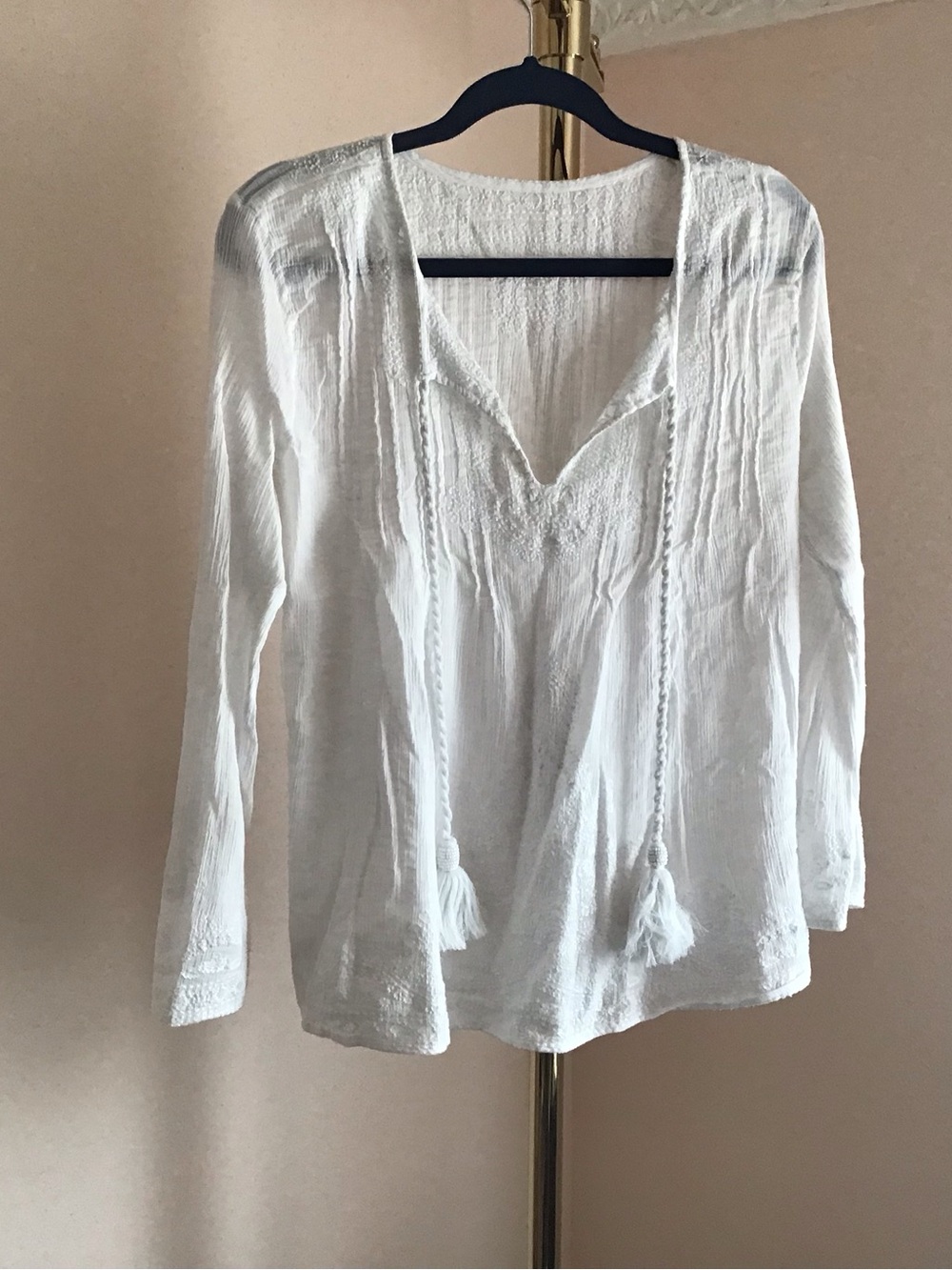 Women's White V-Neck Tassel Tunic Top
